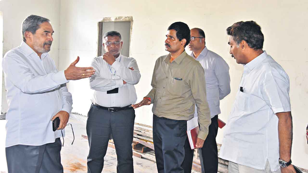 దసరాలోగా అకాడమీ భవనం పూర్తికావాలి