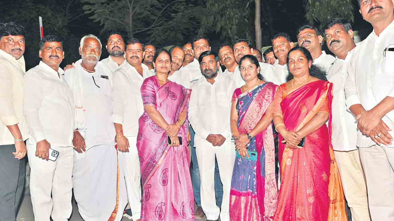 మునుగోడుపై గులాబీ జెండా