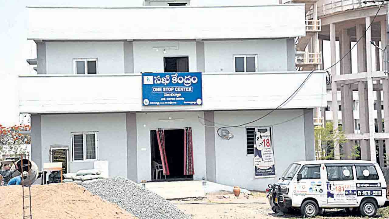 ఆమెకు అండగా ‘సఖీ’