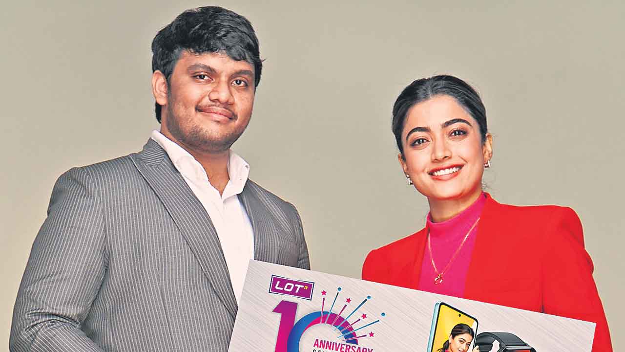 లాట్‌ వార్షికోత్సవ ఆఫర్లు