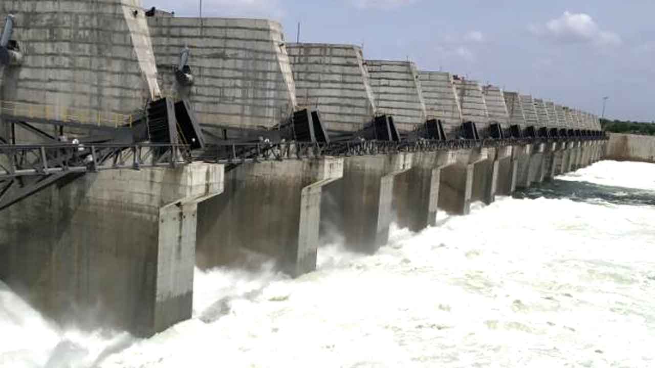 మూడో రోజూ 26 గేట్లు