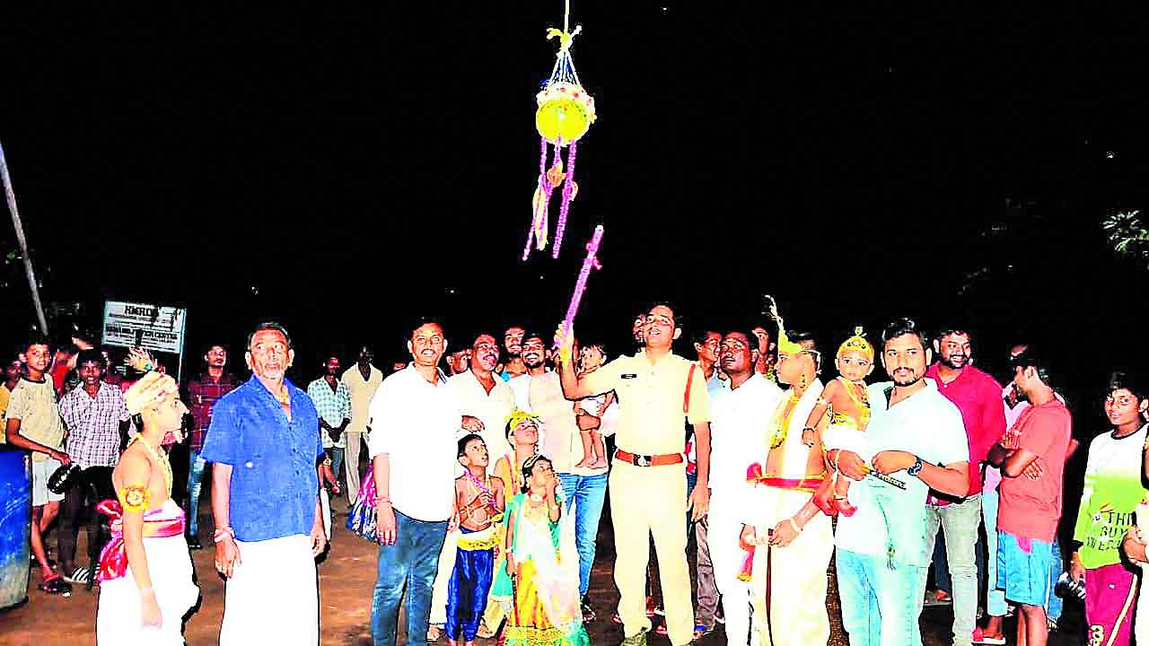 ఆ నంద హేల..