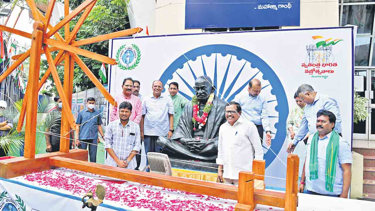 ఎల్బీ స్టేడియం దారుల్లో రేపు ట్రాఫిక్‌ ఆంక్షలు