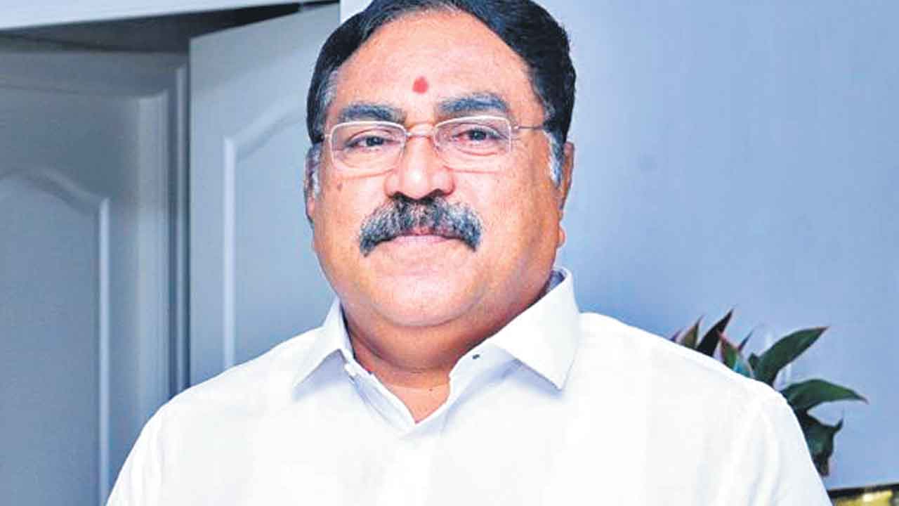 గ్రామ కంఠం సమస్యలను పరిష్కరించాలి