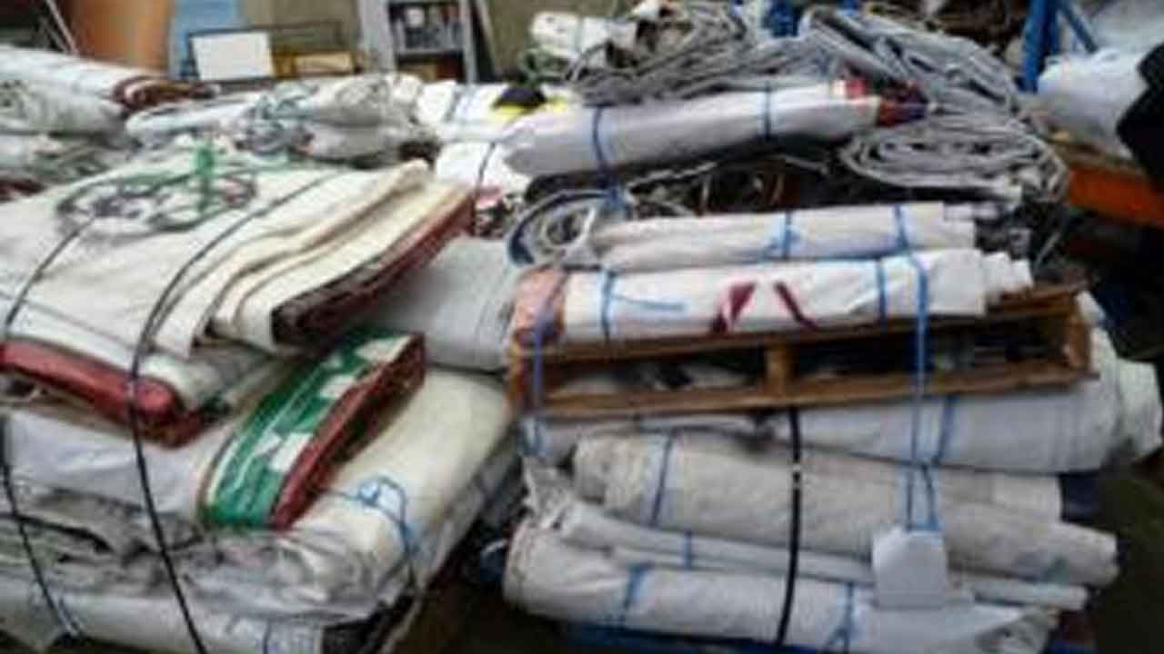 ఏపీలో ప్లాస్టిక్‌ ఫ్లెక్సీల నిషేధం ప్రారంభం