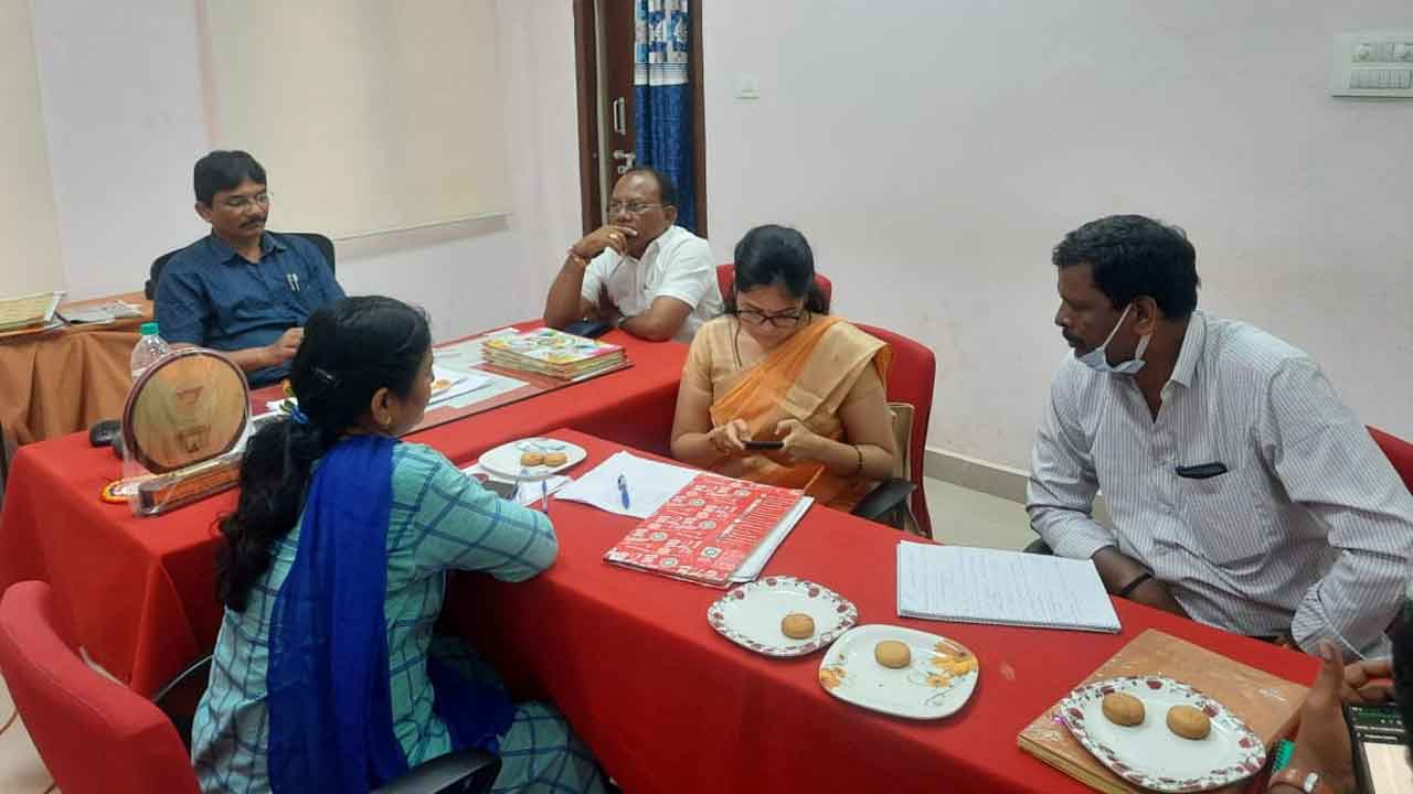 ప్రభుత్వ దవాఖానలో వైద్యసేవలపై ఆరా