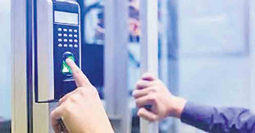 మెడికల్‌ కాలేజీల్లో బయోమెట్రిక్‌ అటెండెన్స్‌