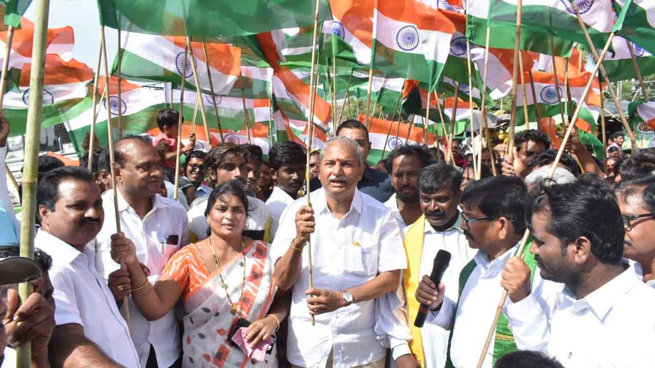 సంక్షేమ ఫలాలు అందరికీ అందేలా కృషి