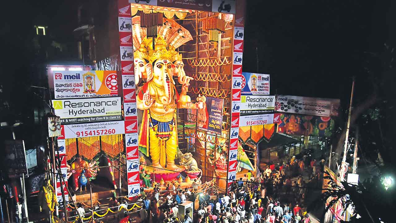 నేటినుంచి ఖైరతాబాద్‌ పరిసరాల్లో ట్రాఫిక్‌ ఆంక్షలు