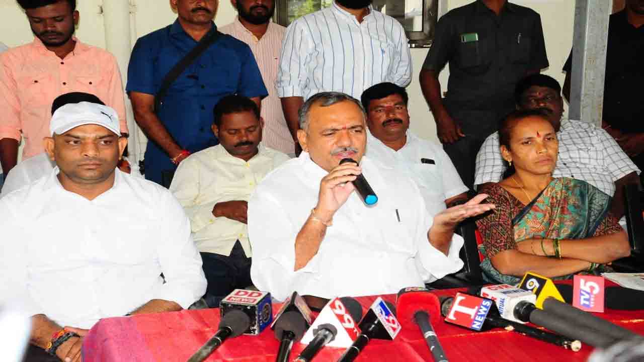 బండిది అర్థం లేని యాత్ర