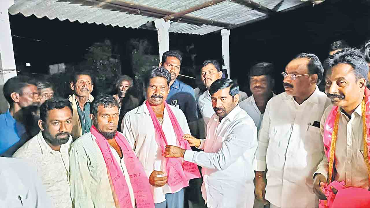 అభివృద్ధిని చూసే టీఆర్‌ఎస్‌లోకి