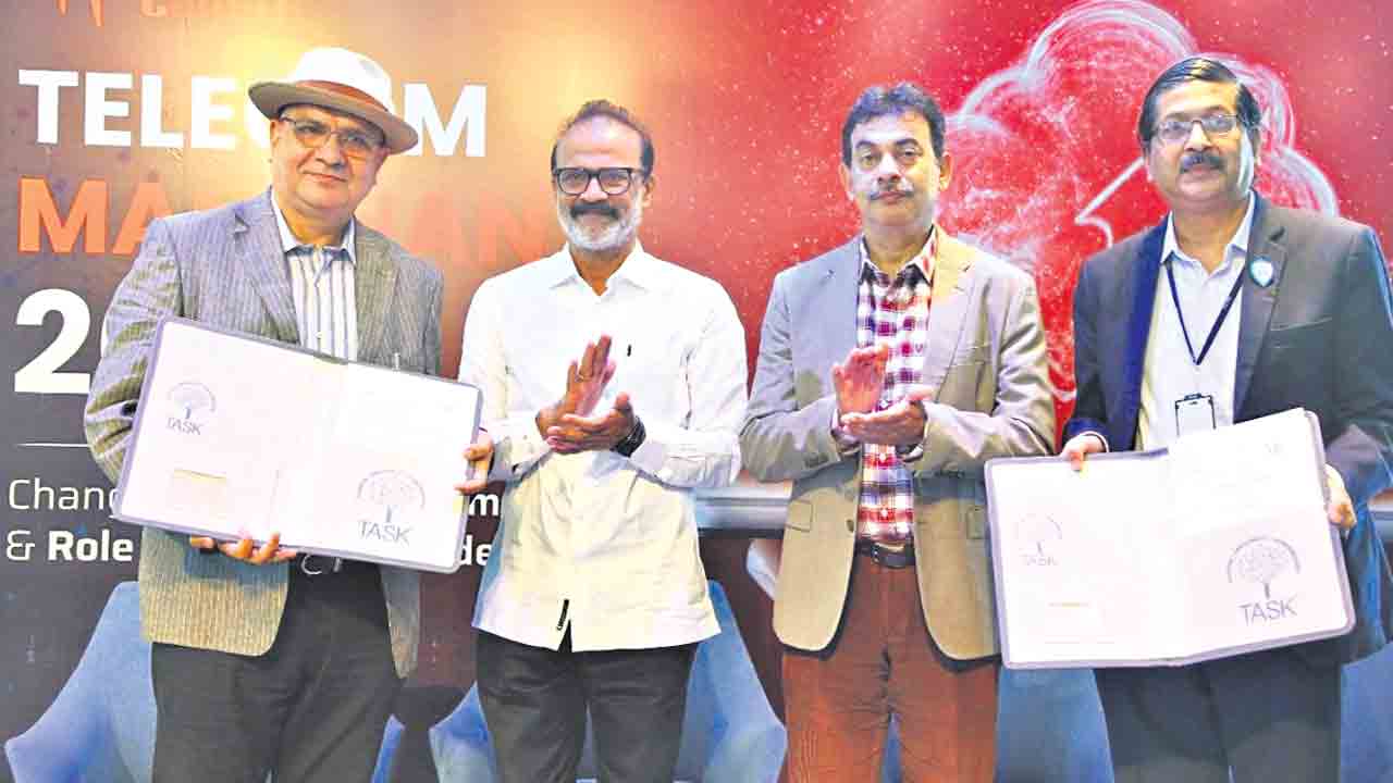 లక్షమంది యువతకు టాస్క్‌ శిక్షణ