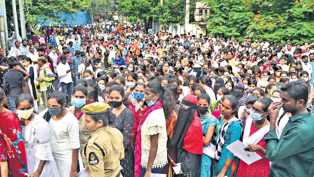 సజావుగా కానిస్టేబుల్‌ రాత పరీక్ష