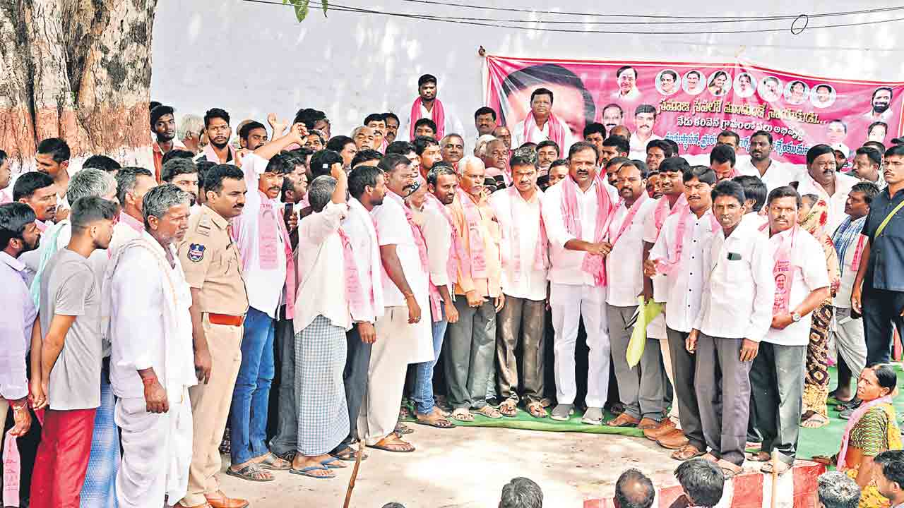 బీజేపీ, కాంగ్రెస్‌ నుంచి టీఆర్‌ఎస్‌లోకి..