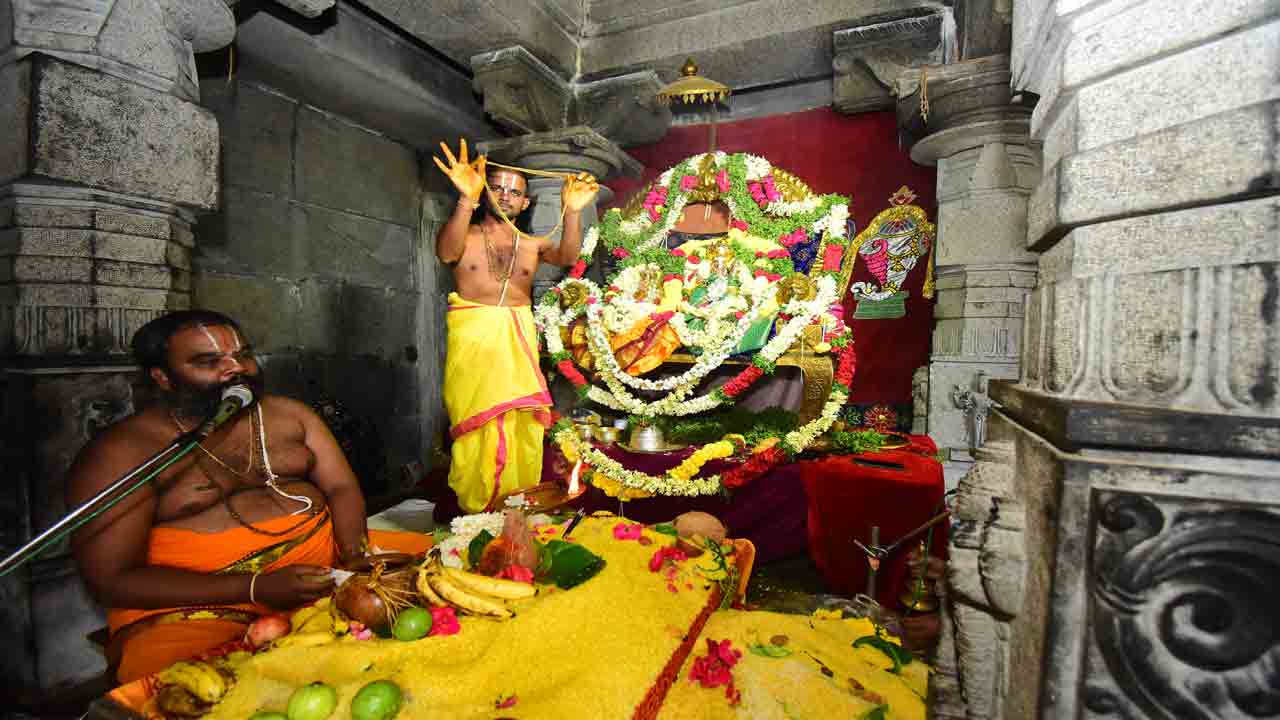 వైభవంగా మొక్కు బ్రహ్మోత్సవం