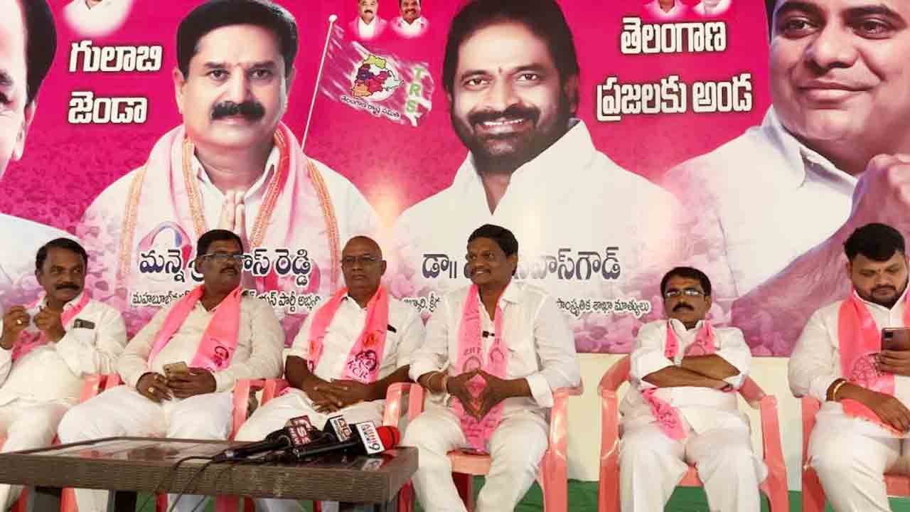 హత్యారాజకీయాలు చేసే మీరు..మంత్రిని విమర్శిస్తారా?