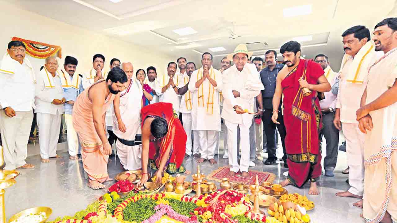 అగ్రగామిగా నిలిచేలా