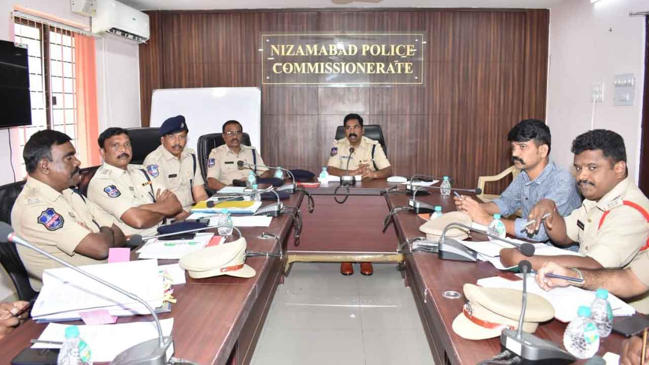 పండుగలకు పటిష్ట బందోబస్తు నిర్వహించాలి