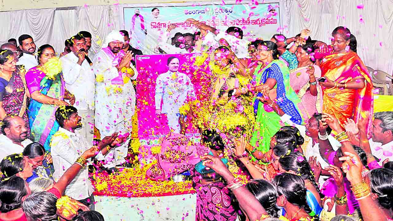 పేదల ఆత్మగౌరవమే సీఎం కేసీఆర్‌ ధ్యేయం