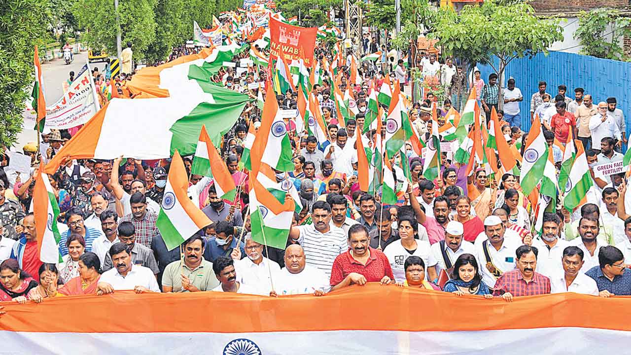 ఉరకలెత్తిన ఉత్సాహం!