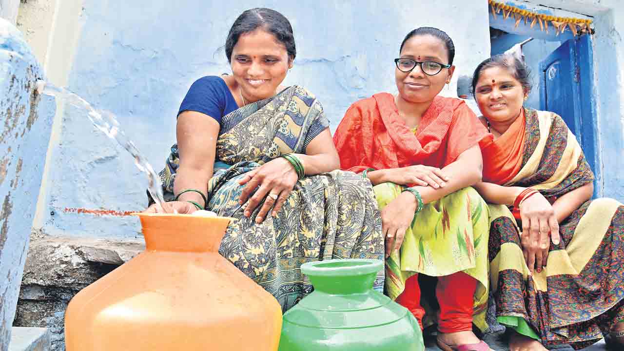 ప్రశంసకూ నోరు రాదా.. తెలంగాణ అభివృద్ధిని మోదీ చూడలేరా?