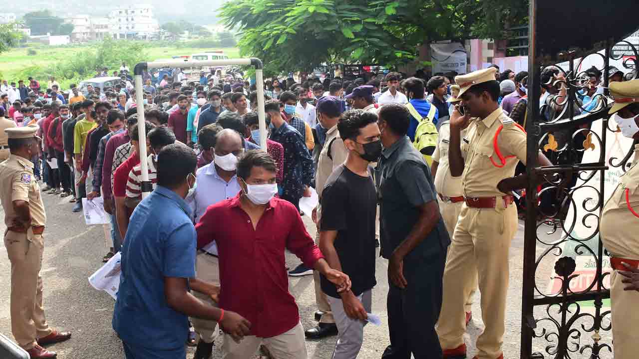 సజావుగా కానిస్టేబుల్‌ రాత పరీక్ష