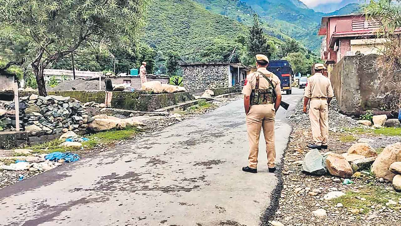 నలుగురు జవాన్ల వీర మరణం