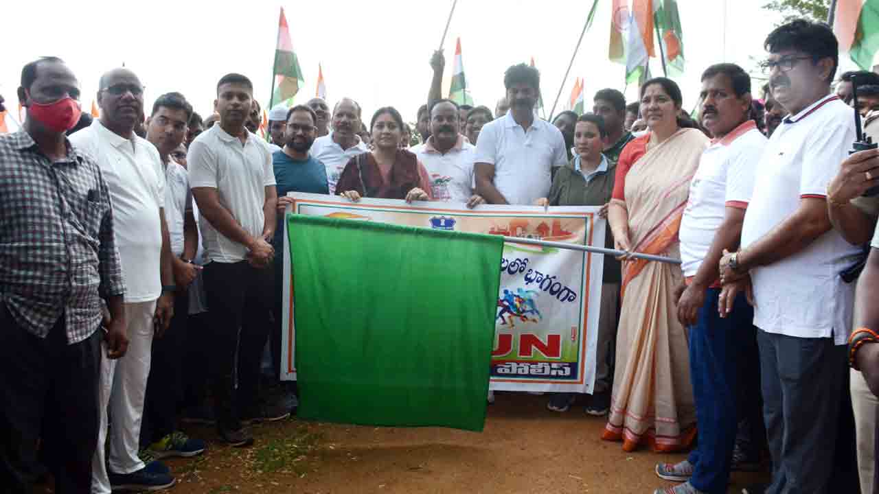 నాటి స్ఫూర్తి నేటి తరాలకు అందాలి