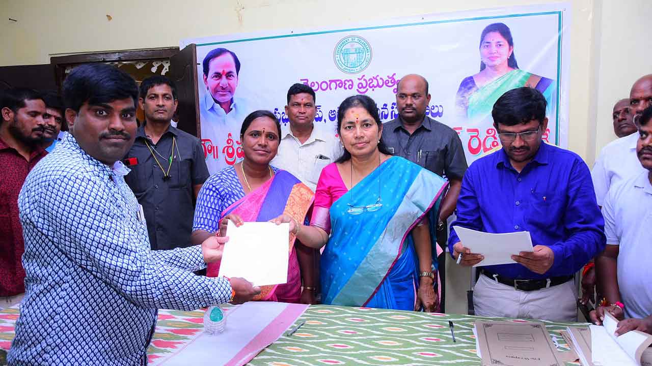 నిర్వాసితులకు అండగా కుపభుత్వం