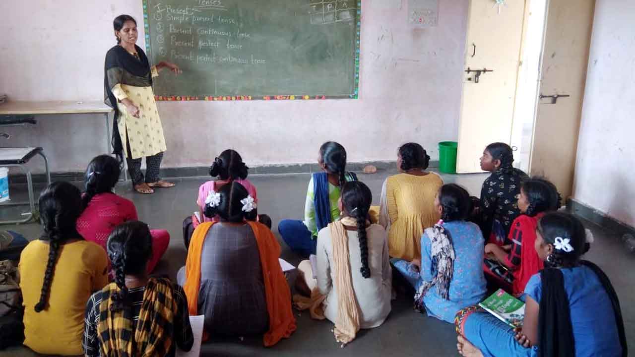 బాలికల విద్యకు పెద్దపీట