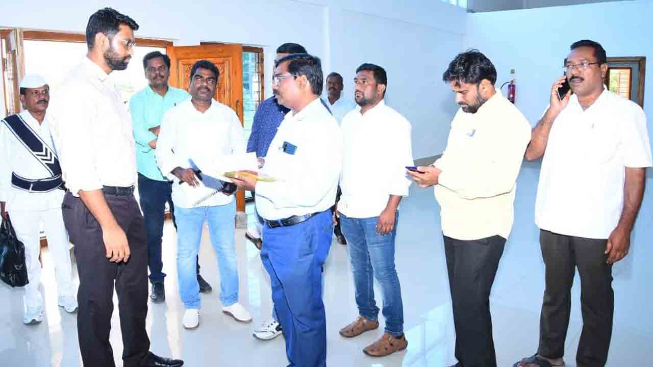 నేడు కామారెడ్డికి రాష్ట్ర ఎన్నికల కమిషనర్‌