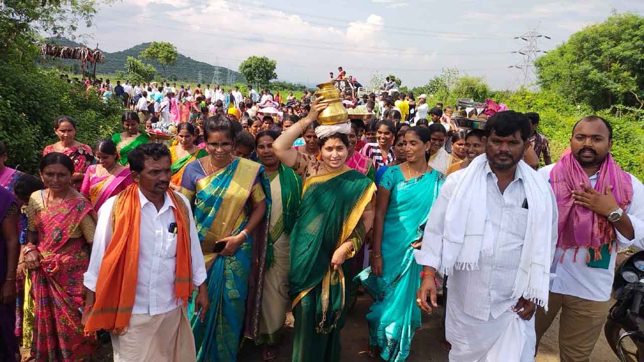 బోనమో.. మా తల్లి దండమో..!