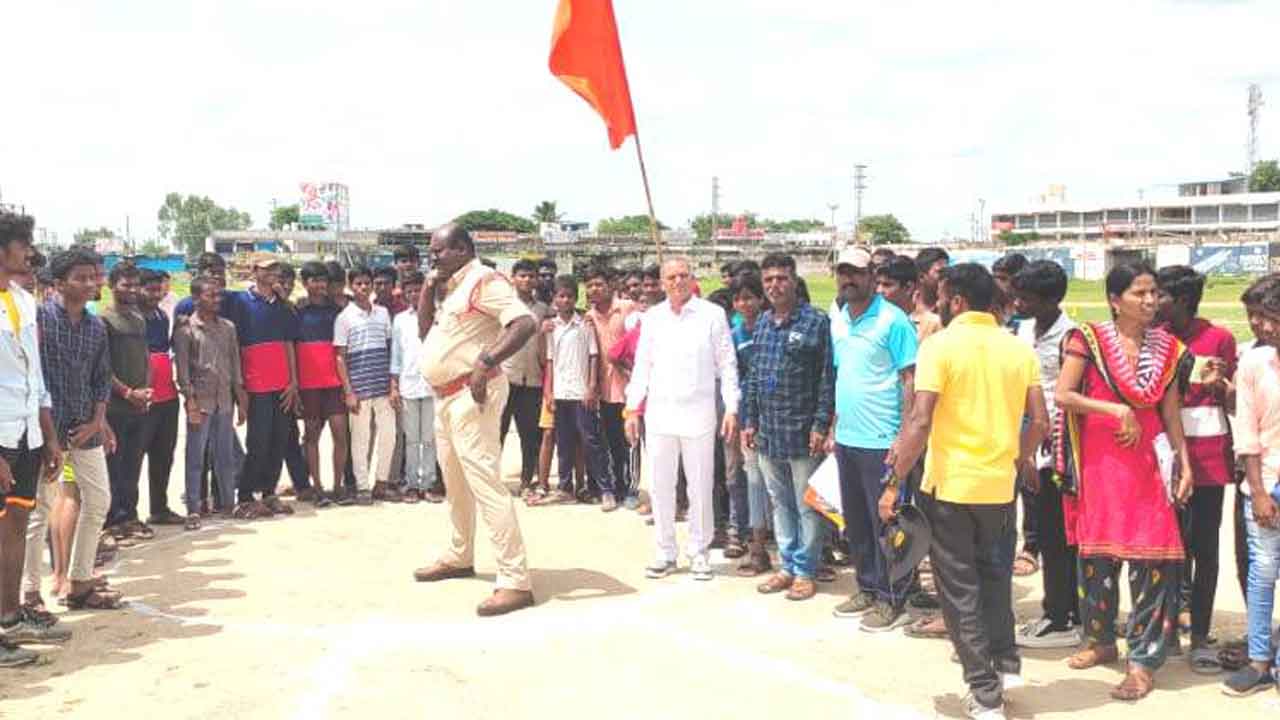 క్రీడలతో స్నేహబంధాలు పెంపు