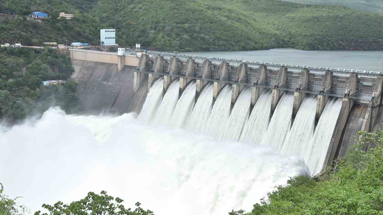 కృష్ణా, తుంగభద్ర ఉరకలు