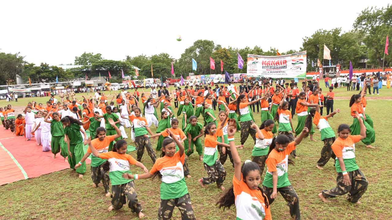 ఘనంగా.. తిరంగా