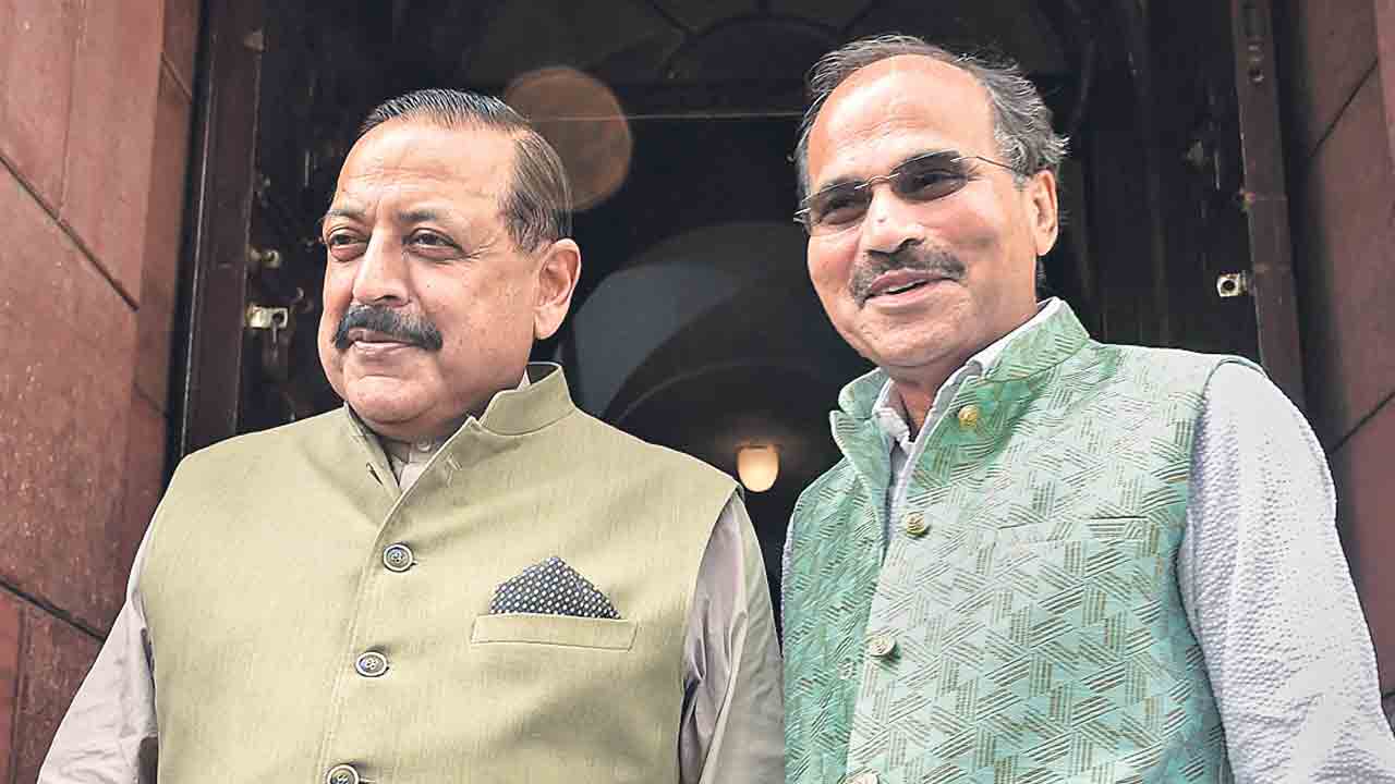 కేంద్ర ప్రభుత్వ విభాగాల్లో 10 లక్షల ఉద్యోగాలు ఖాళీ