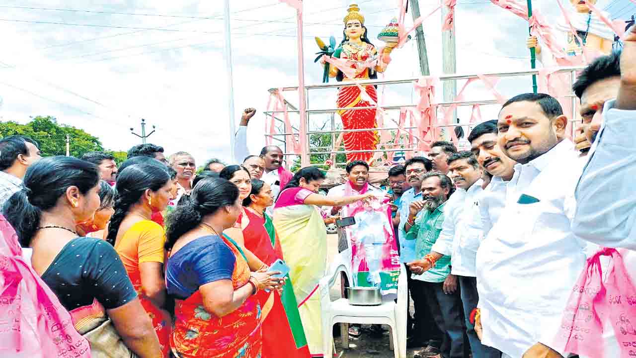 ముఖ్యమంత్రి కేసీఆర్‌ రైతు పక్షపాతి