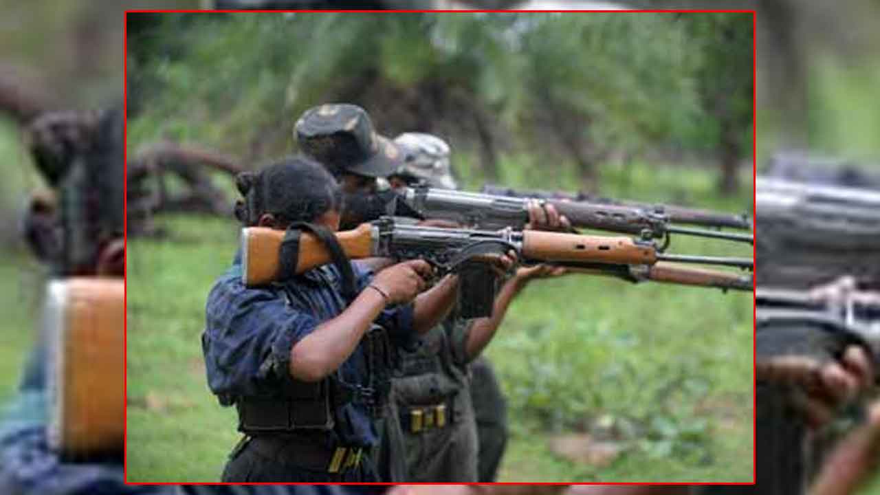 అల్లూరి జిల్లాలో మావోయిస్టు దళ సభ్యురాలు లొంగుబాటు