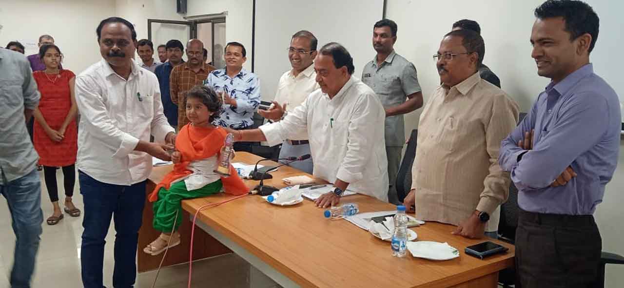 పేదల ఆరోగ్యానికి సర్కారు భరోసా