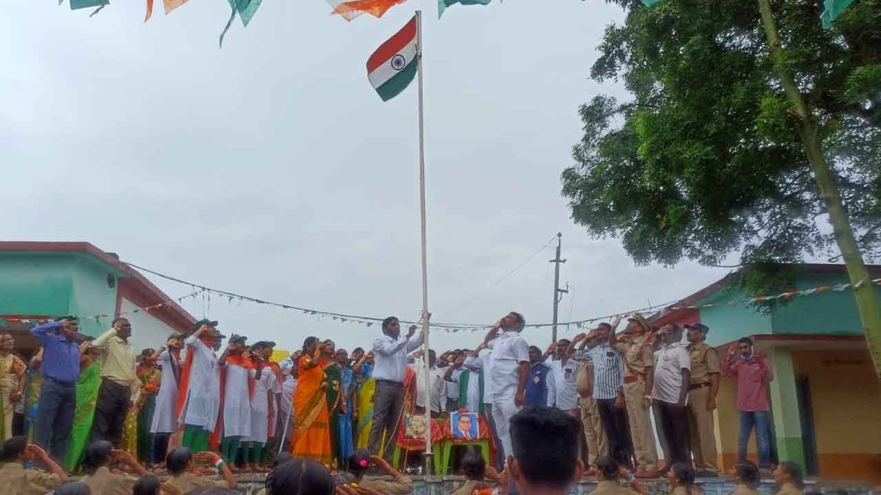 వైభవంగా స్వాతంత్య్ర వజ్రోత్సవాలు