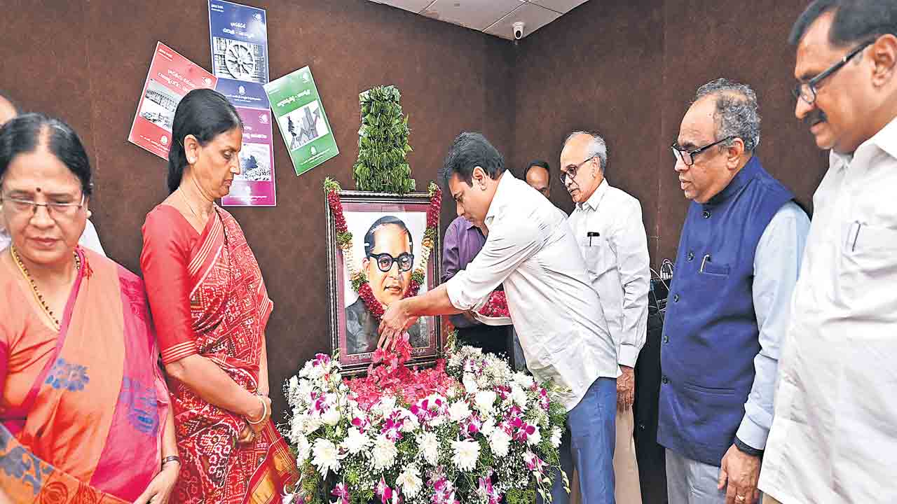 దేవుళ్లు కొట్లాడుకొమ్మన్నరా?