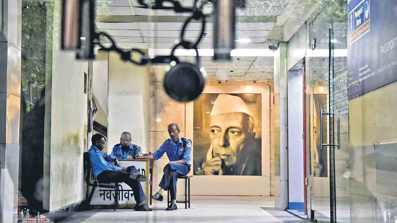 యంగ్‌ ఇండియా ఆఫీస్‌కు ఈడీ సీల్‌