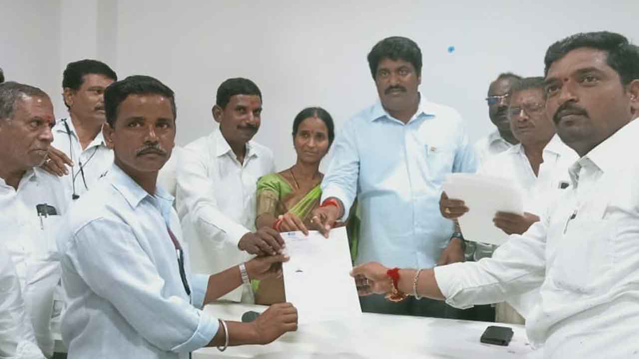 కల్యాణలక్ష్మి చెక్కుల పంపిణీ