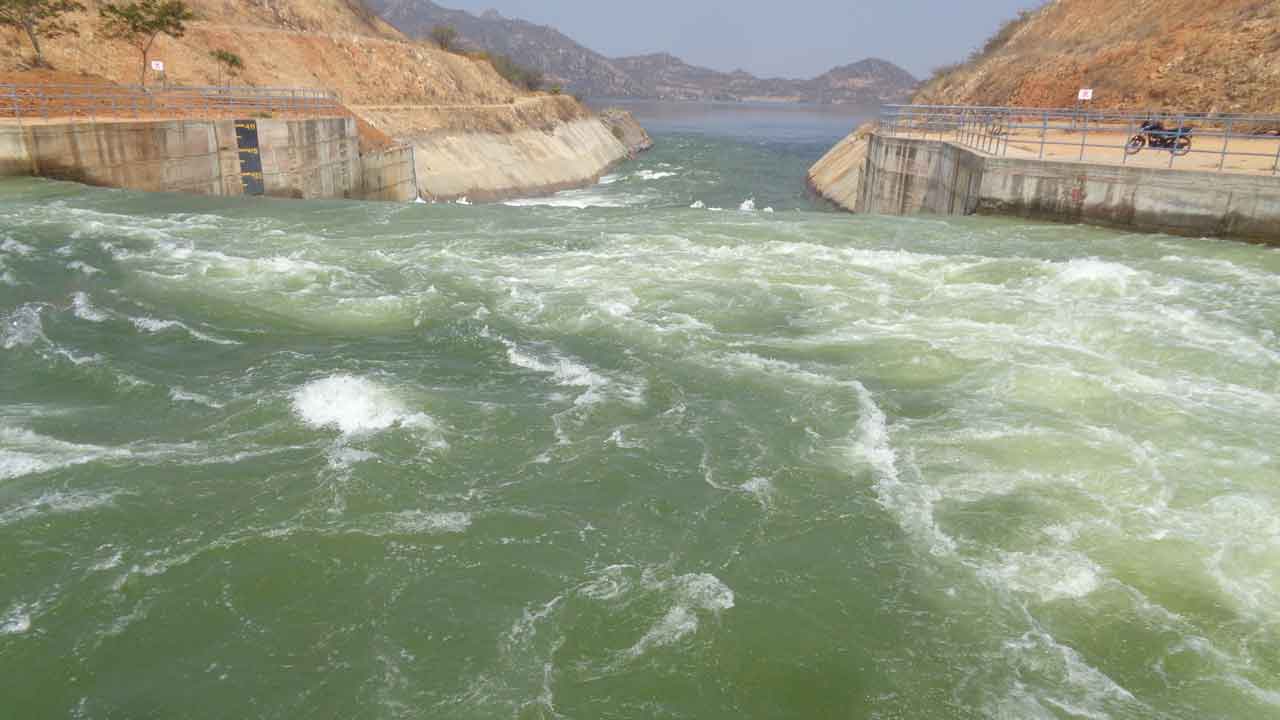 తెలంగాణ ప్రభుత్వంలో ఆరేండ్లుగా..