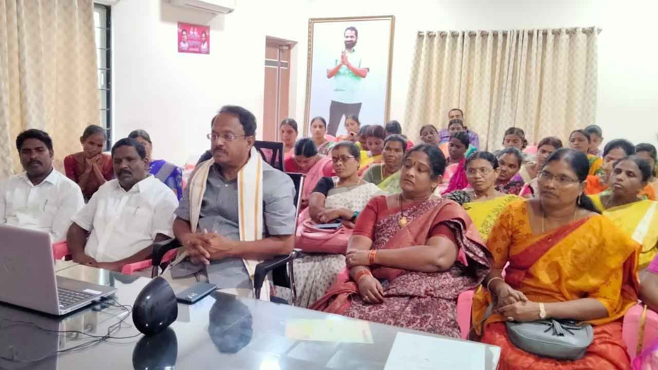 మహిళామూర్తులకు ప్రత్యేక స్థానం