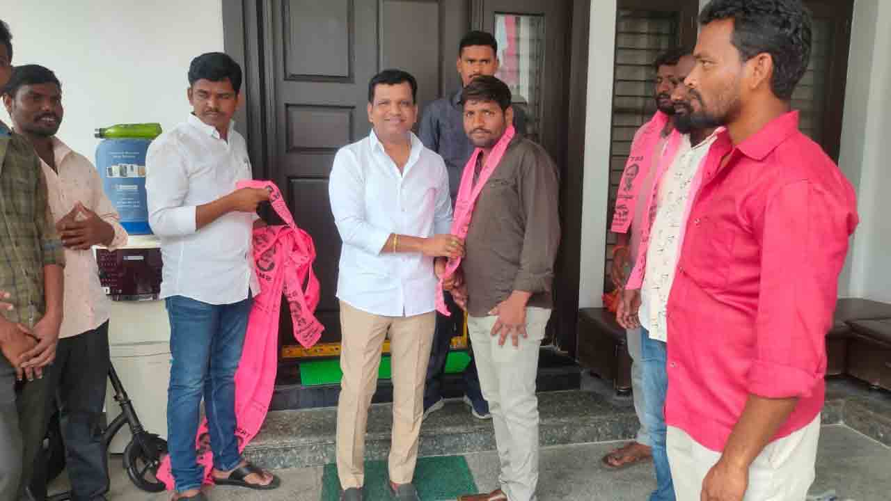అభివృద్ధికి ఆకర్షితులై టీఆర్‌ఎస్‌లో చేరికలు