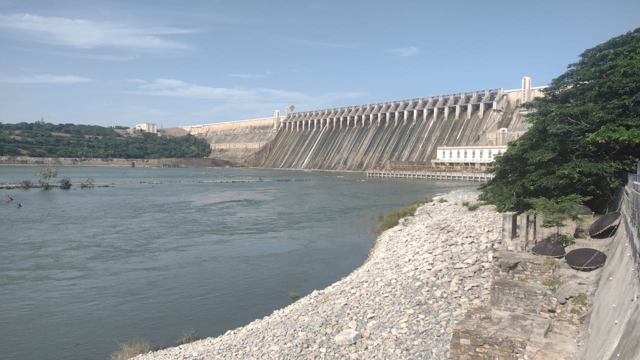 నాగార్జునసాగర్‌ ప్రాజెక్టు క్రస్ట్‌గేట్లు మూసివేత