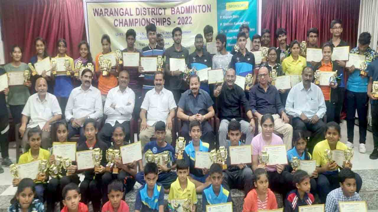 స్వరాష్ట్రంలోనే మైదానాల అభివృద్ధి