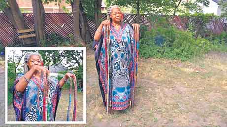 గోర్లతో తంటా.. అయినా గిన్నిస్‌ పంట