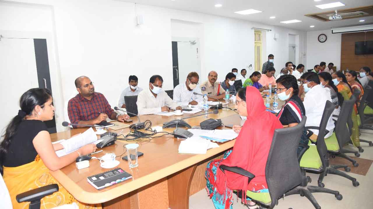 ‘హరితహారం’ నిర్వహించాలి